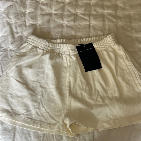 Brandy Melville Pants - Brandy Melville Cream Athletic Lounge Shorts
